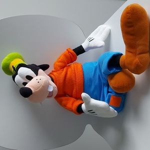 Disney's Goofy Plush 20"